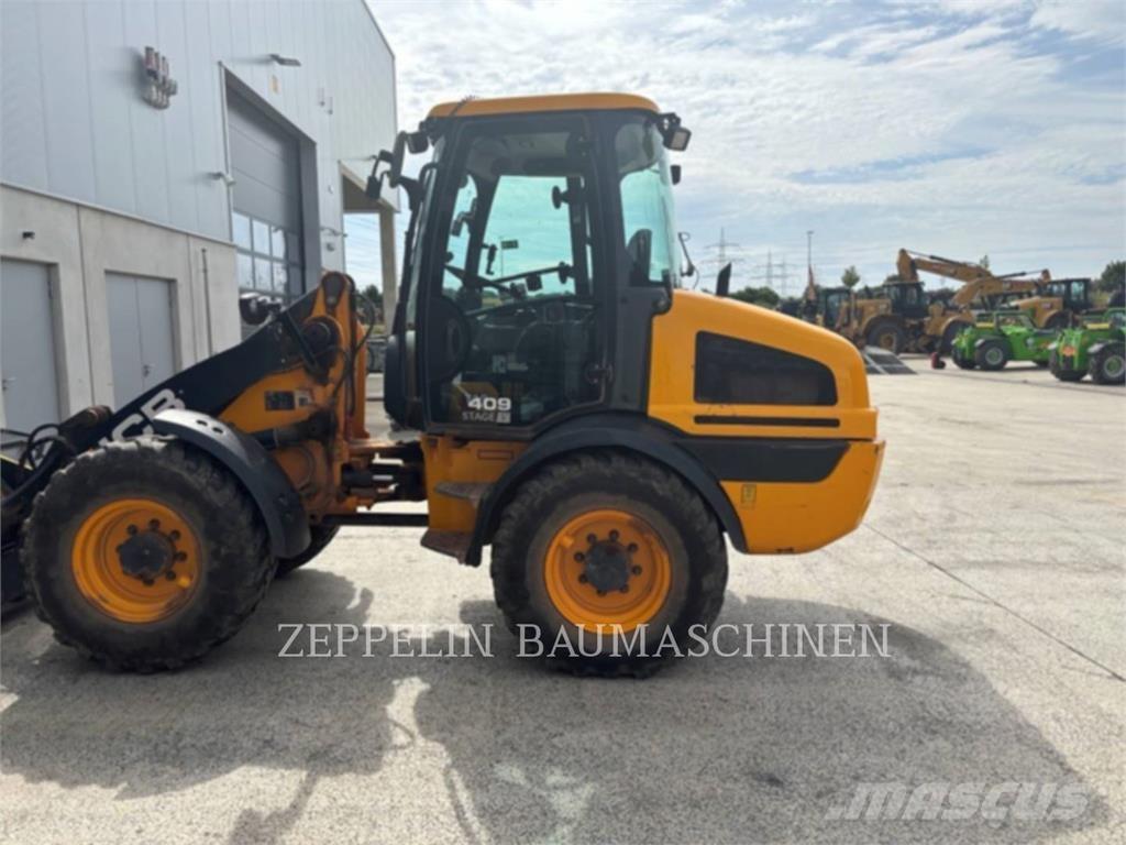 JCB 409 輪胎式裝載機