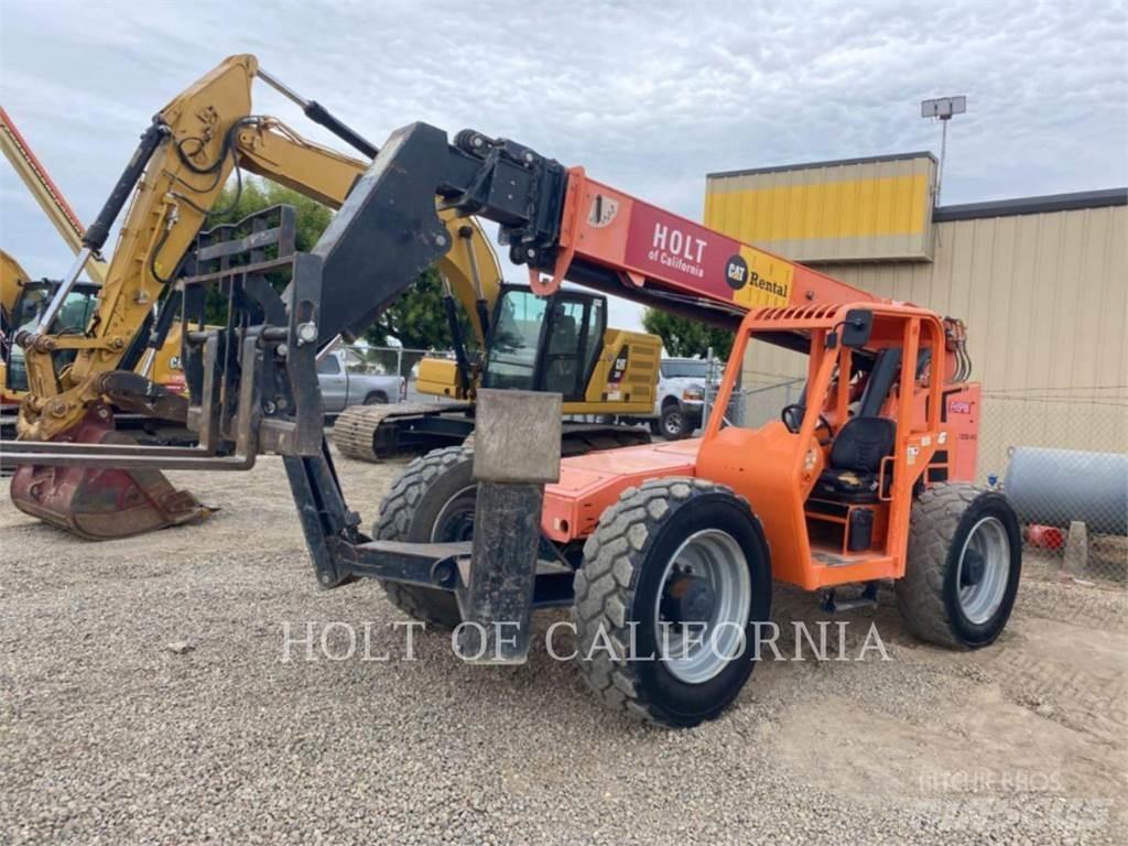 JLG 10054 伸縮臂操作車