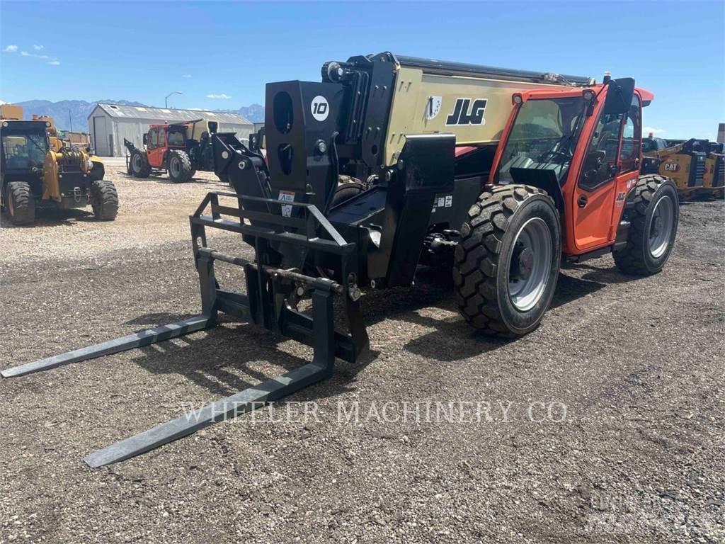 JLG 1055 伸縮臂操作車