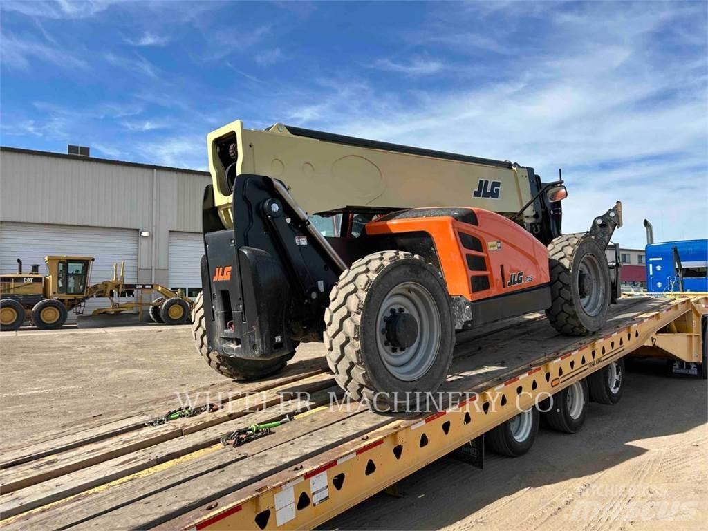 JLG 1055 伸縮臂操作車