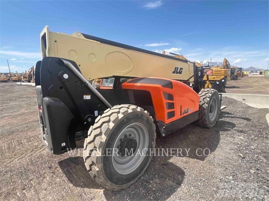 JLG 1055 伸縮臂操作車