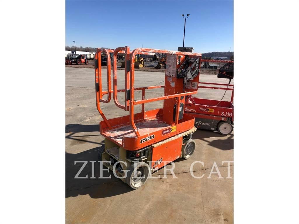 JLG 1230ES 剪式升降機