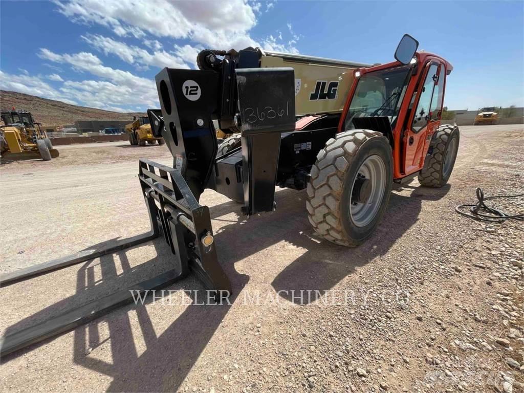 JLG 1255 伸縮臂操作車