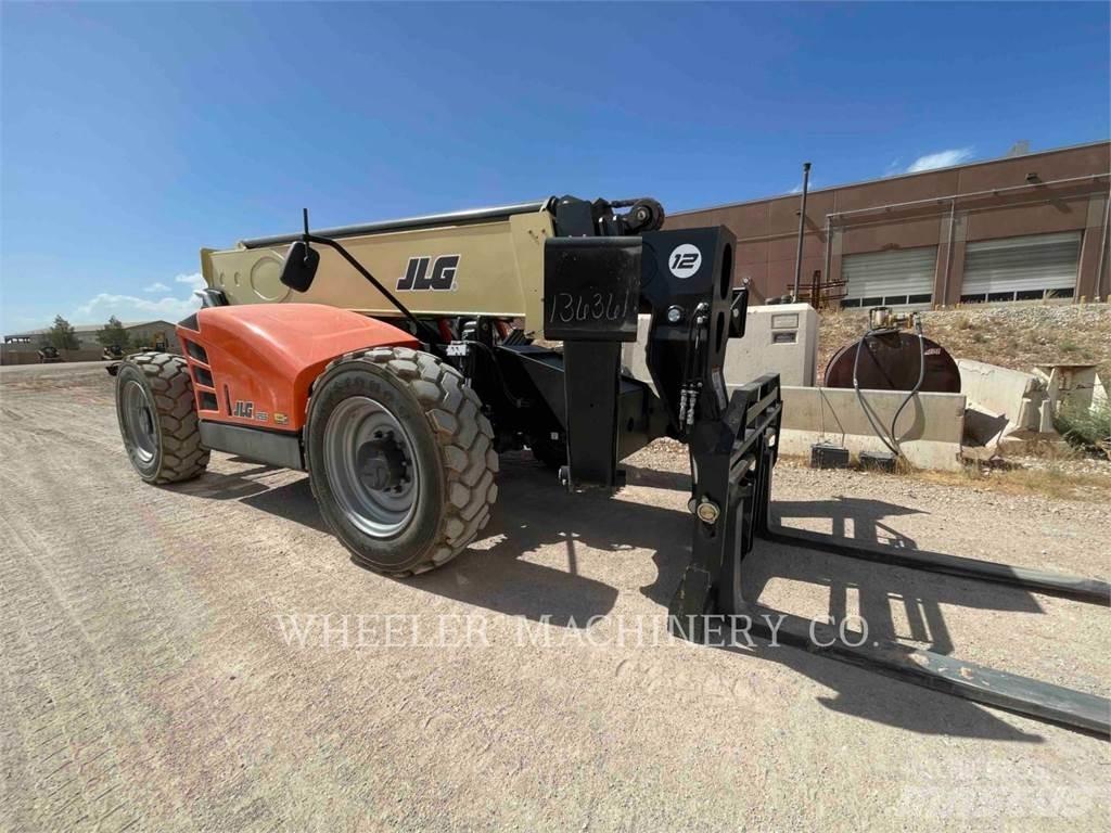 JLG 1255 伸縮臂操作車