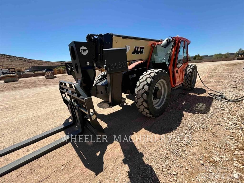 JLG 1255 伸縮臂操作車