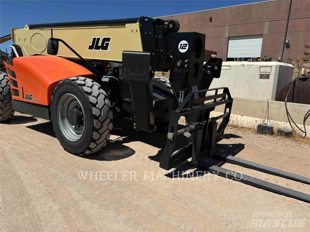 JLG 1255 伸縮臂操作車