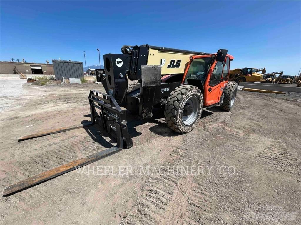 JLG 1255 伸縮臂操作車