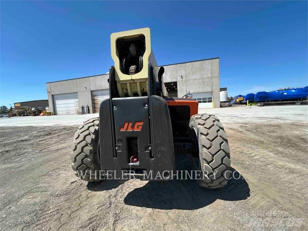 JLG 1255 伸縮臂操作車
