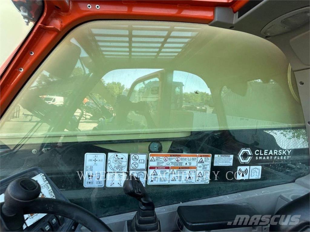 JLG 1255 伸縮臂操作車