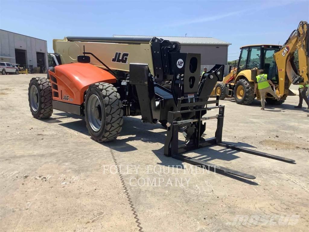 JLG 1255 伸縮臂操作車