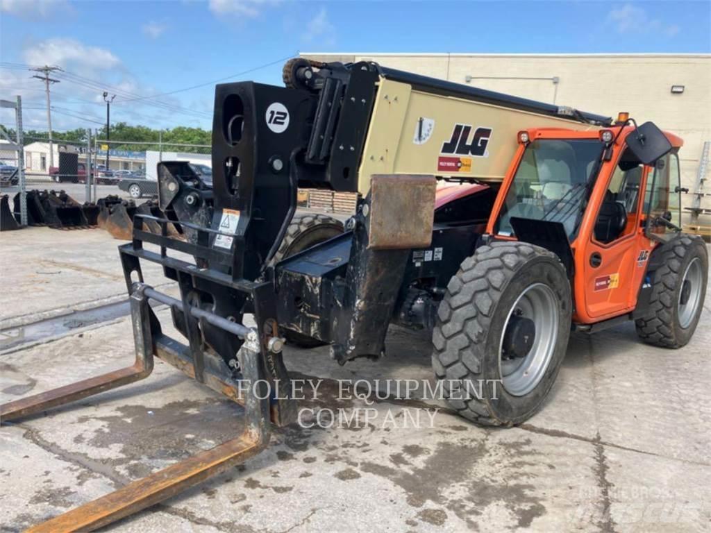 JLG 1255C 伸縮臂操作車