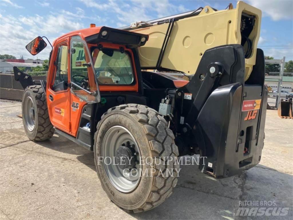 JLG 1255C 伸縮臂操作車