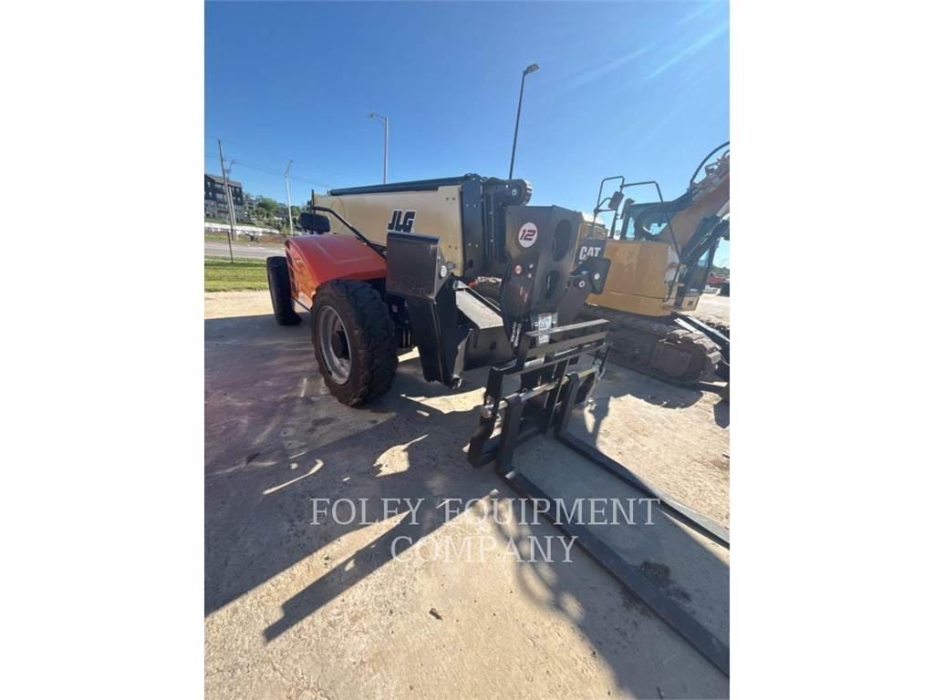 JLG 1255C 伸縮臂操作車