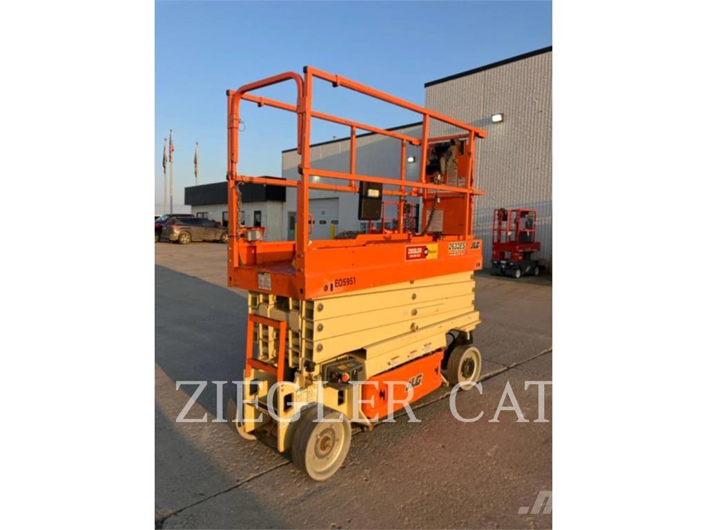 JLG 2632ES 剪式升降機