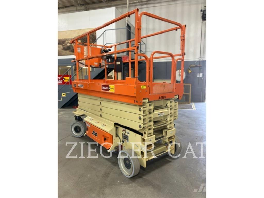 JLG 2646ES 剪式升降機