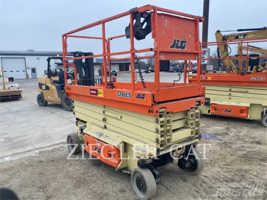 JLG 3246ES 剪式升降機