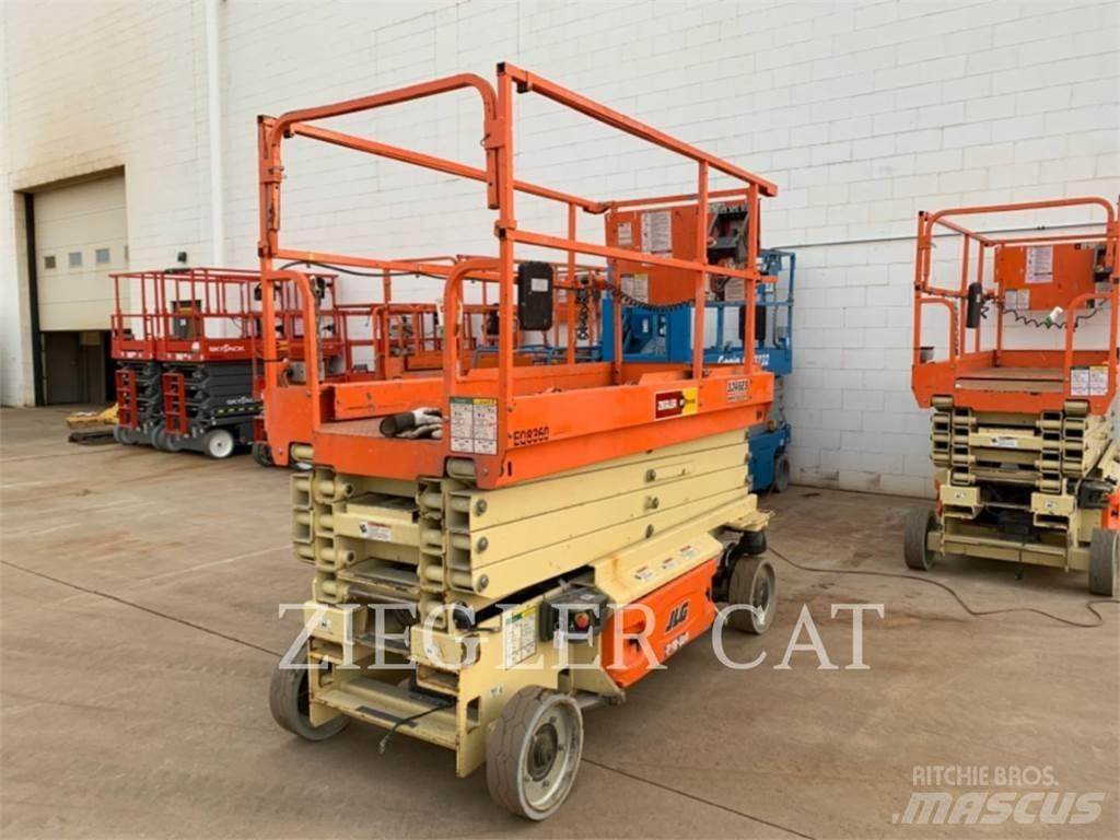 JLG 3246ES 剪式升降機