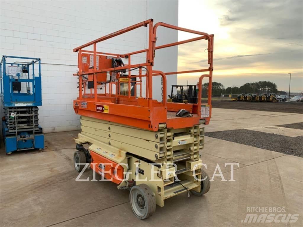 JLG 3246ES 剪式升降機