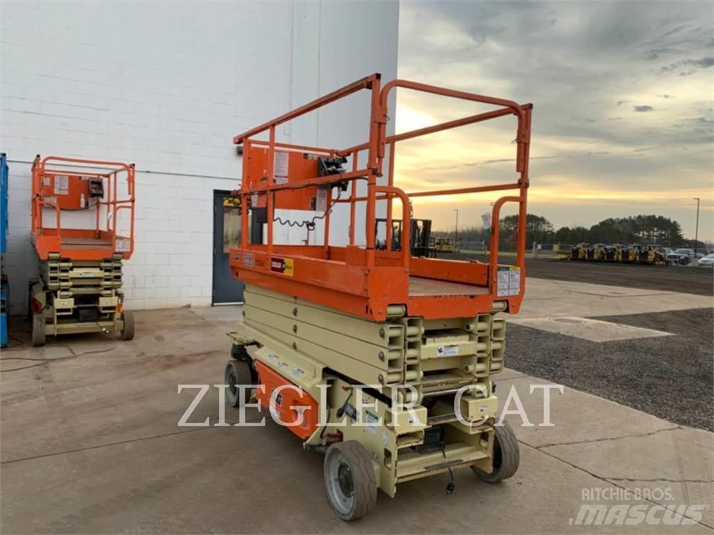 JLG 3246ES 剪式升降機