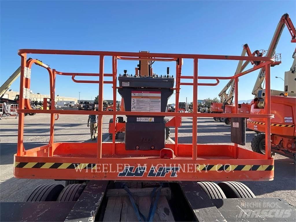 JLG 460SJ 曲臂高空作業車