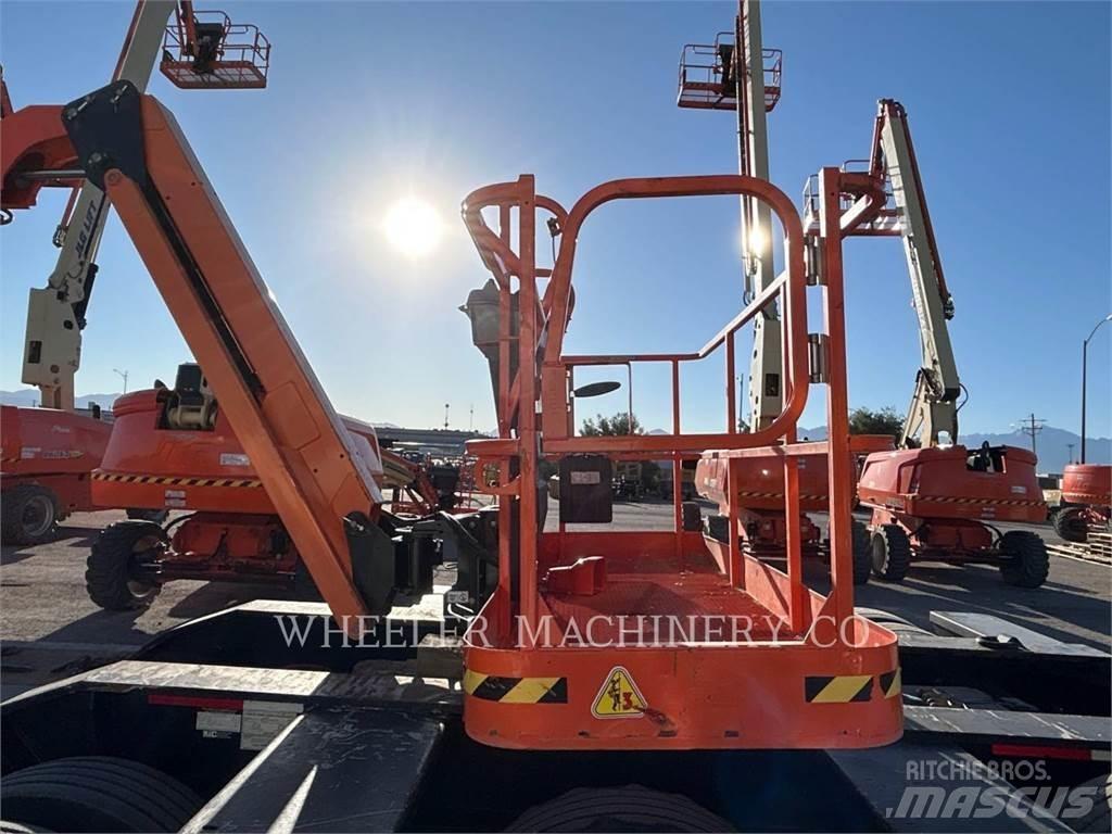 JLG 460SJ 曲臂高空作業車