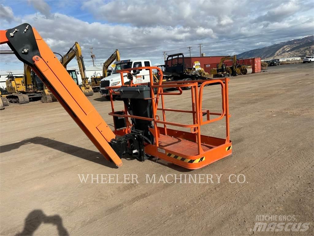 JLG 460SJ 曲臂高空作業車