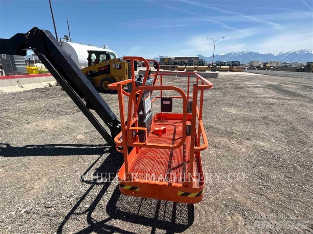 JLG 460SJ 曲臂高空作業車