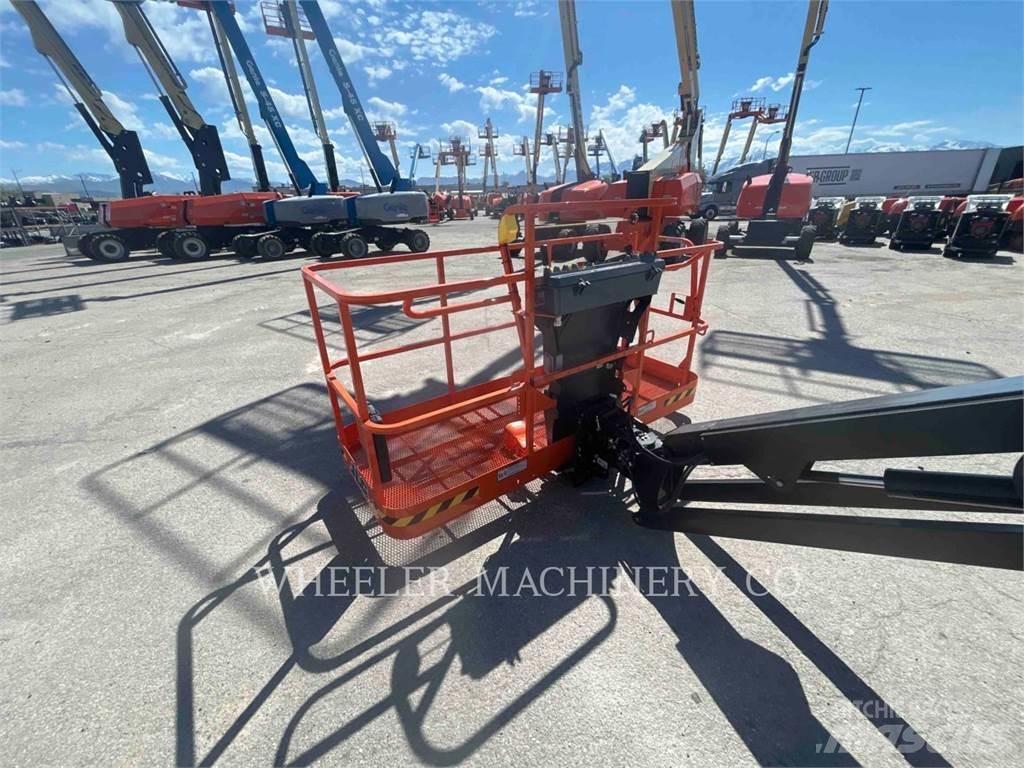 JLG 460SJ 曲臂高空作業車