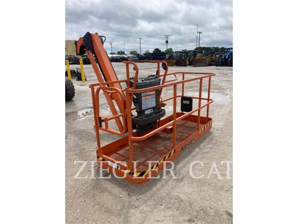 JLG 460SJ 曲臂高空作業車