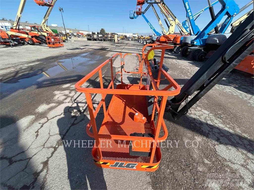 JLG 460SJ SP 曲臂高空作業車