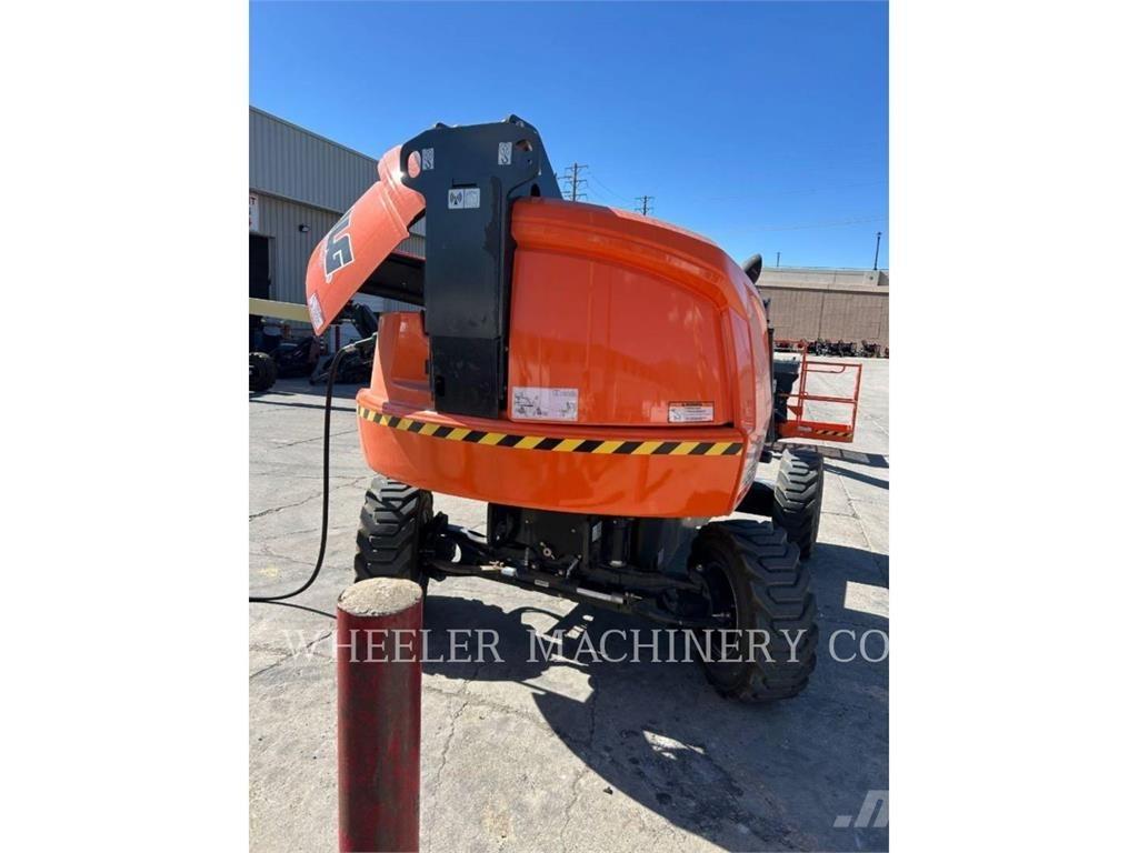 JLG 460SJ SP 曲臂高空作業車