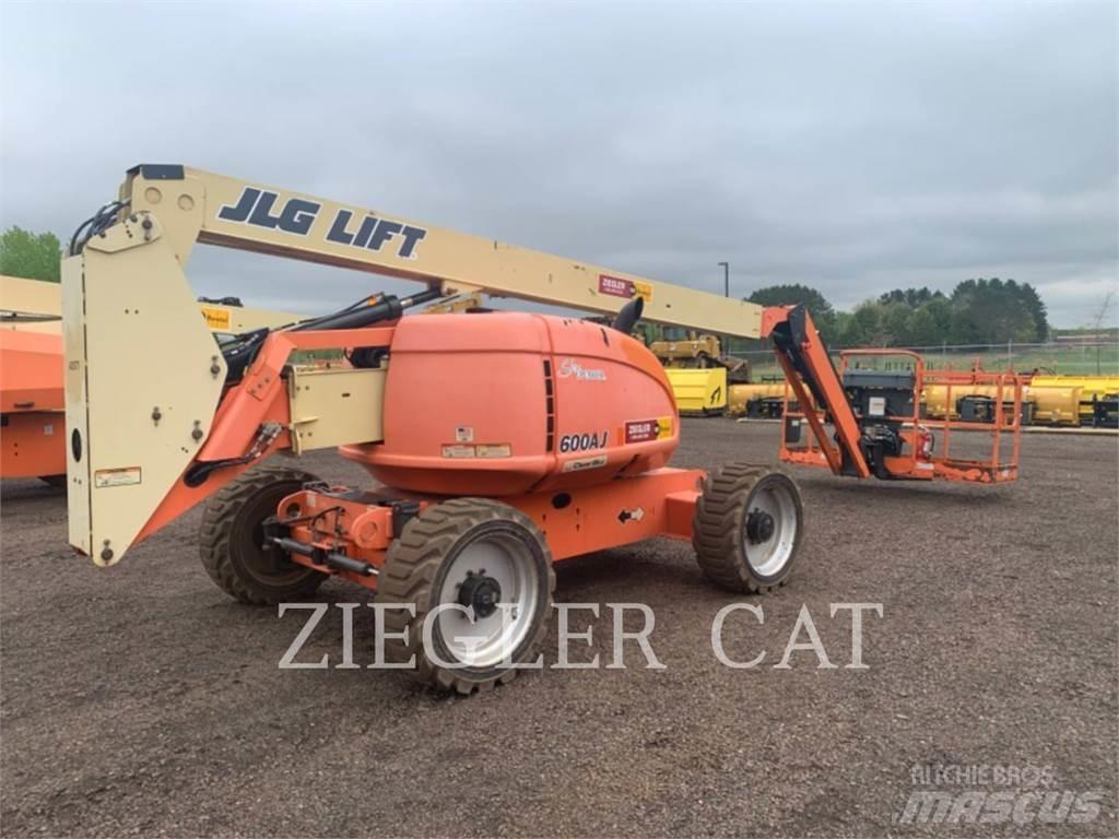 JLG 600AJ 曲臂高空作業車