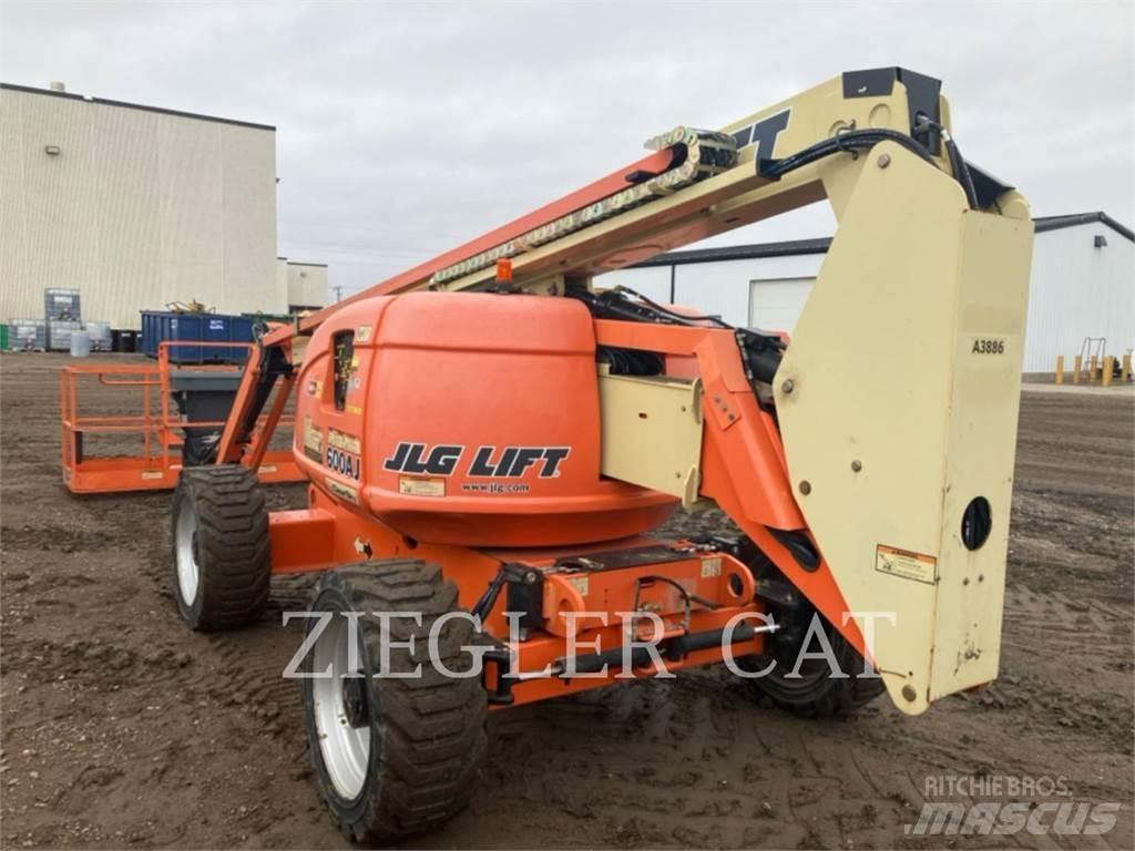 JLG 600AJ 曲臂高空作業車