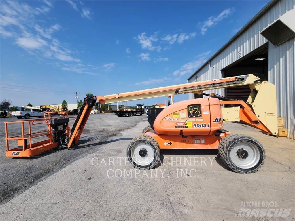 JLG 600AJ 曲臂高空作業車