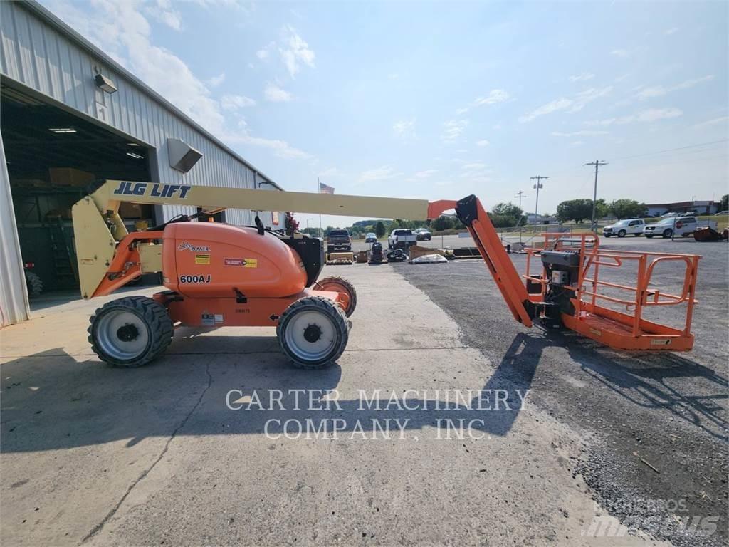 JLG 600AJ 曲臂高空作業車