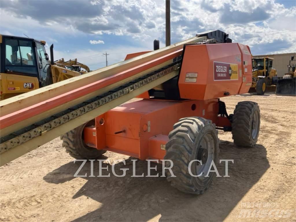 JLG 600S 曲臂高空作業車