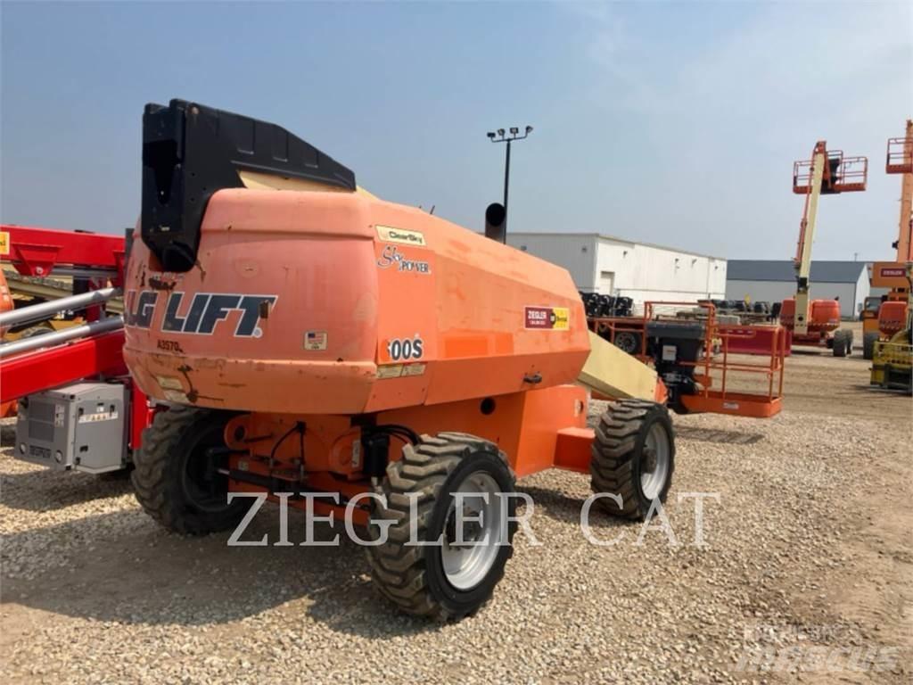 JLG 600S 曲臂高空作業車