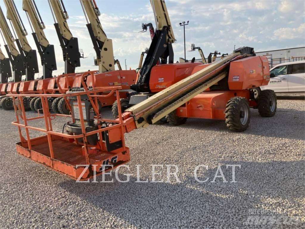 JLG 600S 曲臂高空作業車