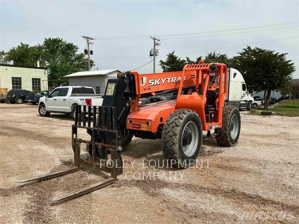JLG 6042 伸縮臂操作車