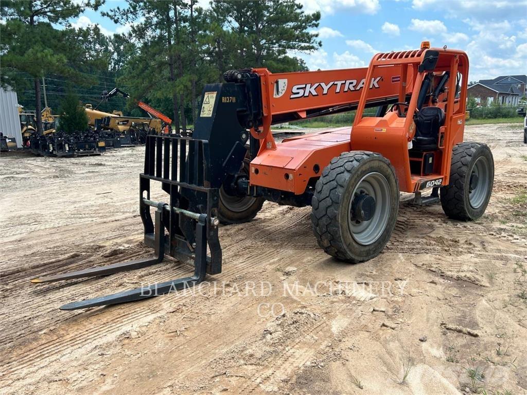 JLG 6042 伸縮臂操作車