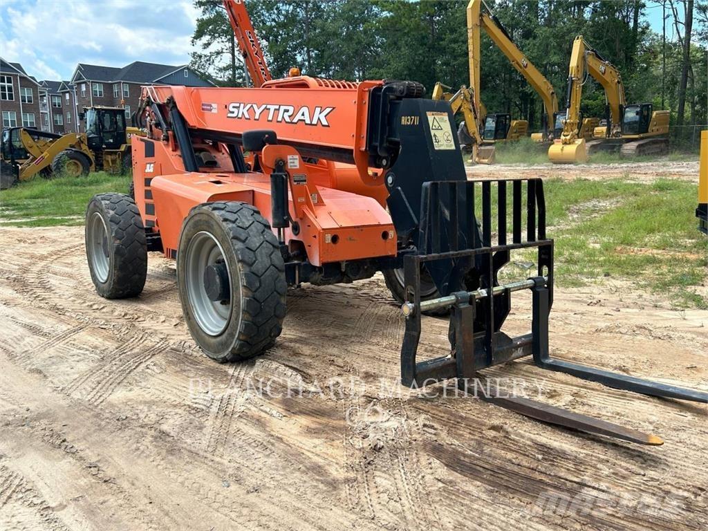 JLG 6042 伸縮臂操作車