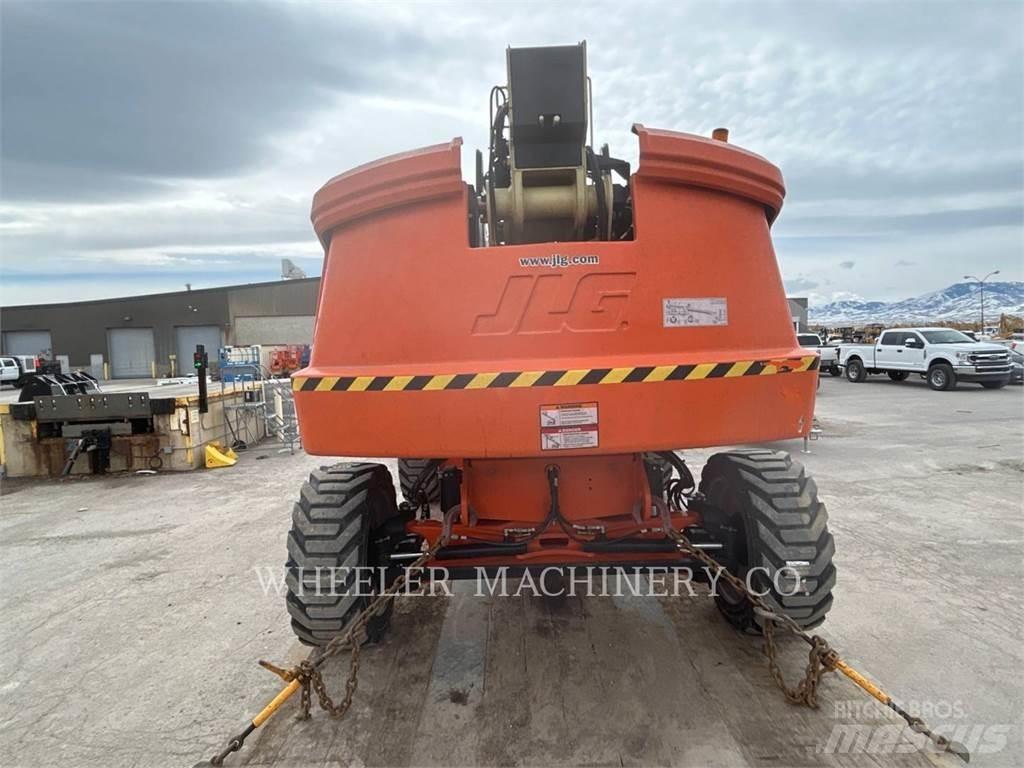 JLG 660SJ 曲臂高空作業車