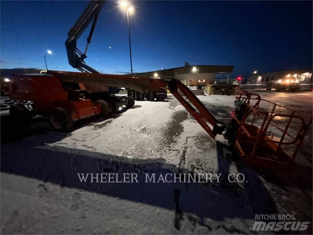JLG 660SJ 曲臂高空作業車