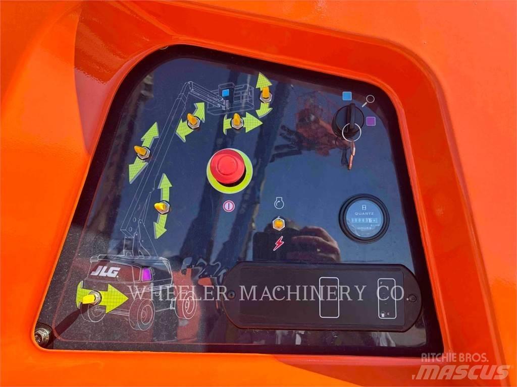 JLG 660SJ 曲臂高空作業車