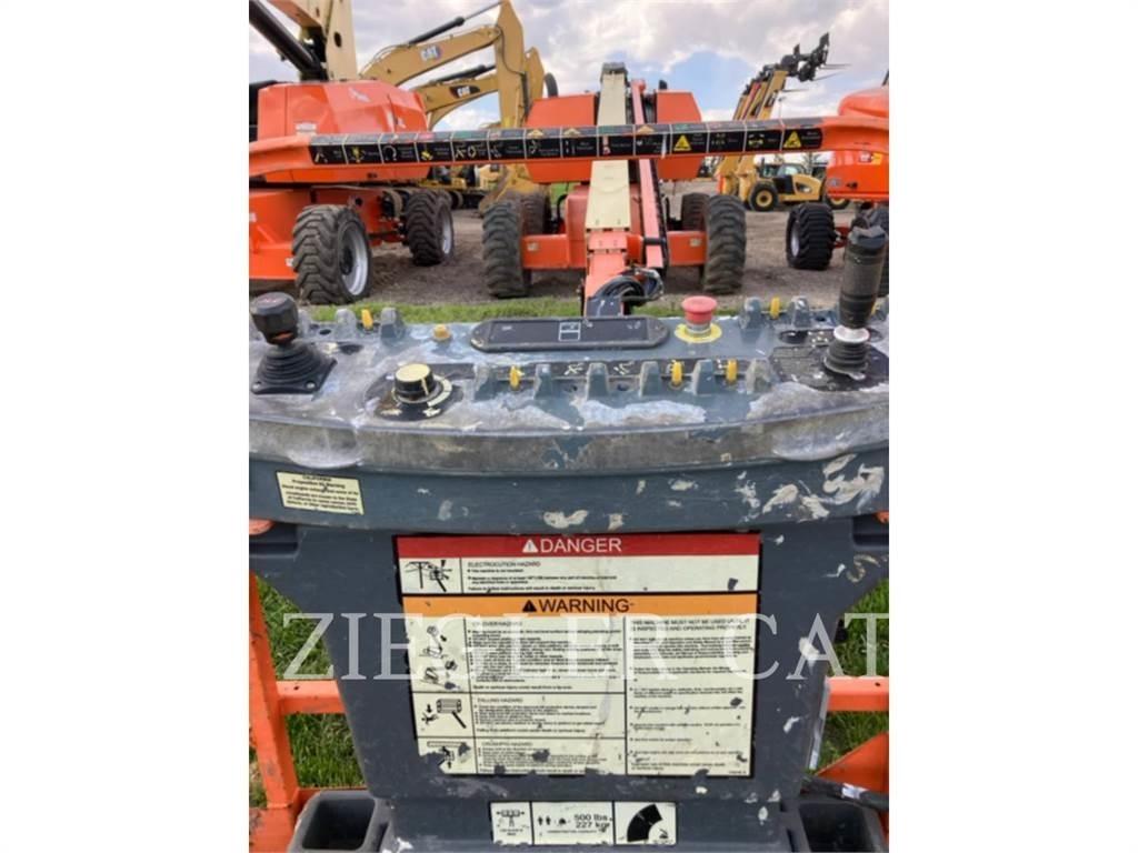 JLG 660SJ 曲臂高空作業車