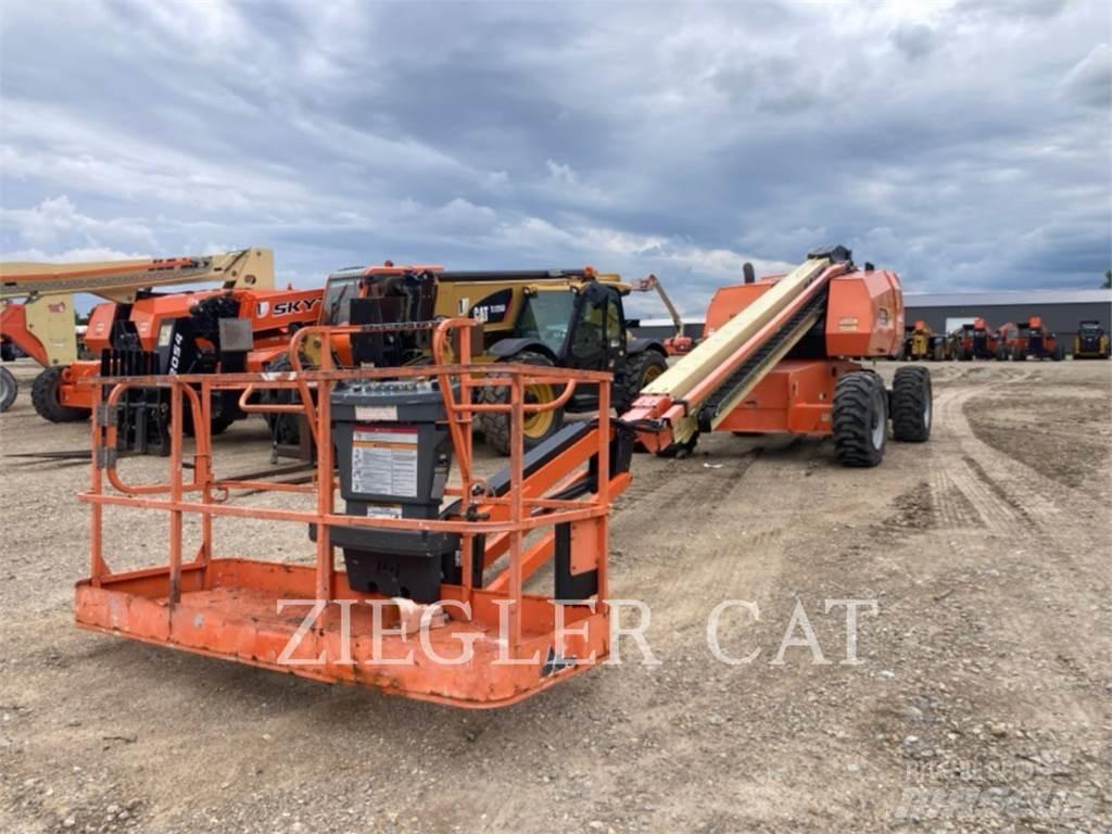 JLG 660SJ 曲臂高空作業車