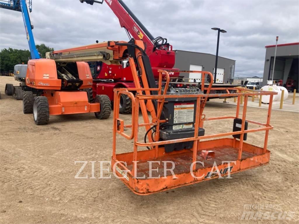 JLG 660SJ 曲臂高空作業車