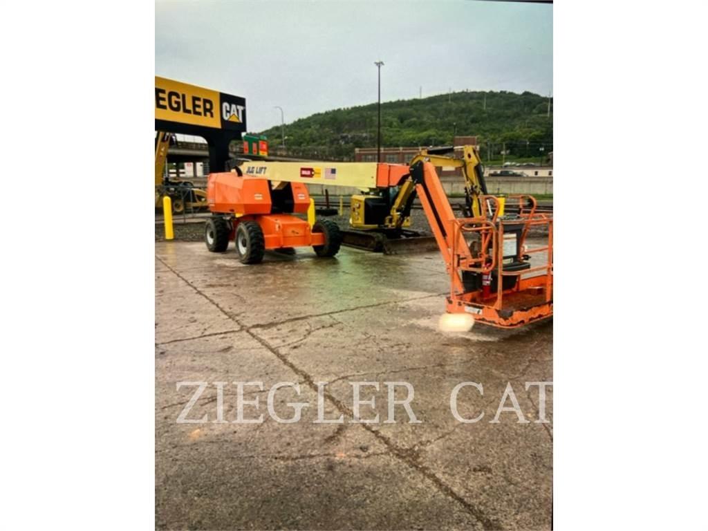 JLG 660SJ 曲臂高空作業車