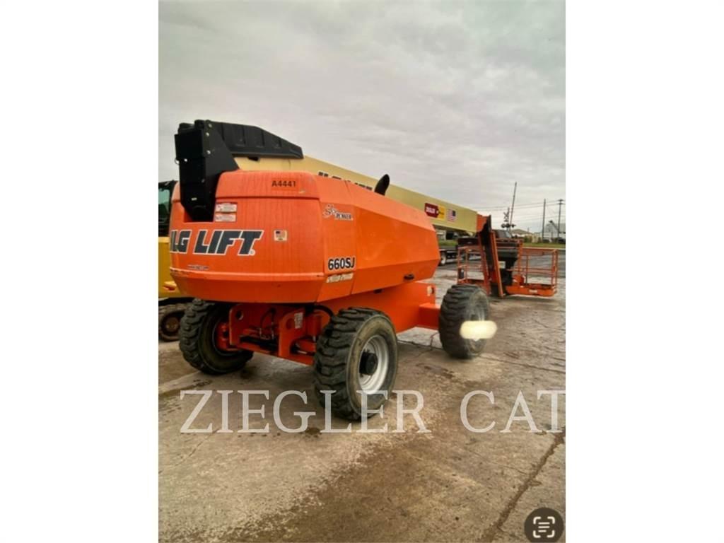 JLG 660SJ 曲臂高空作業車