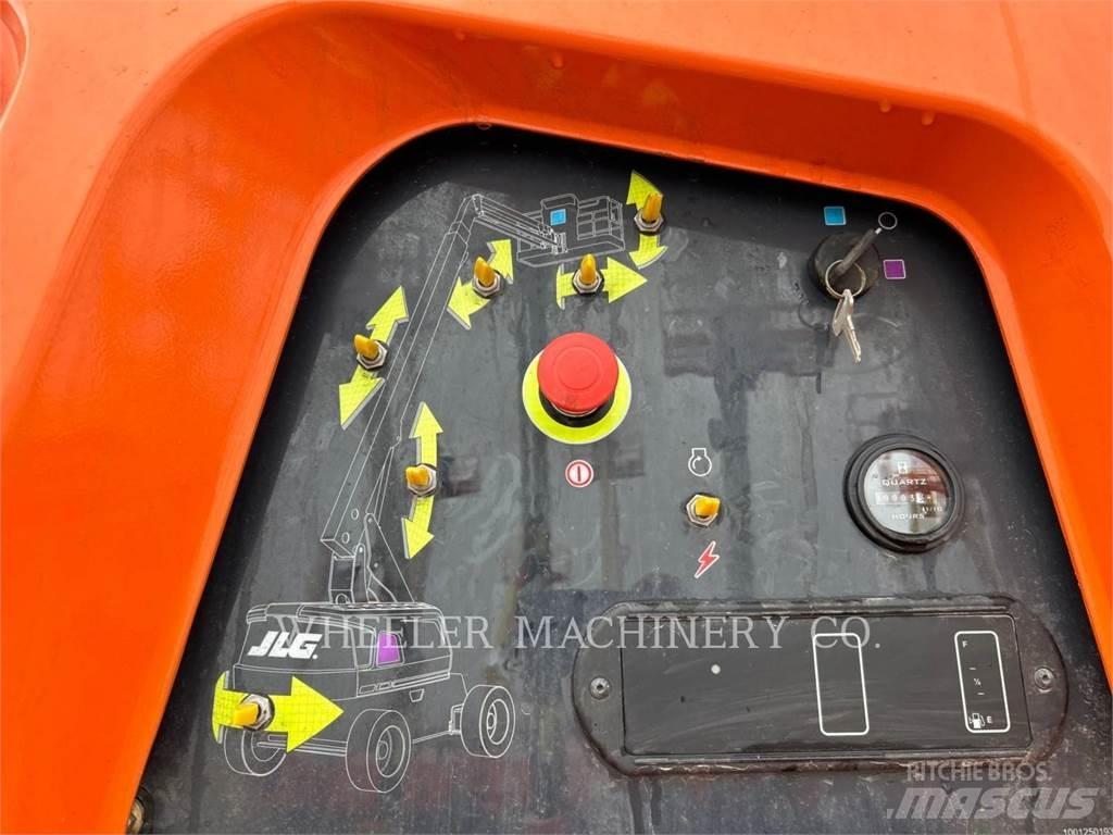 JLG 660SJ SP 曲臂高空作業車